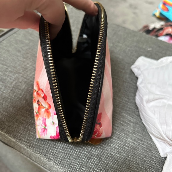 Cosmetic case - Picture 6 of 10